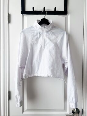 Sold - Alo Yoga Cropped Quarter Zip